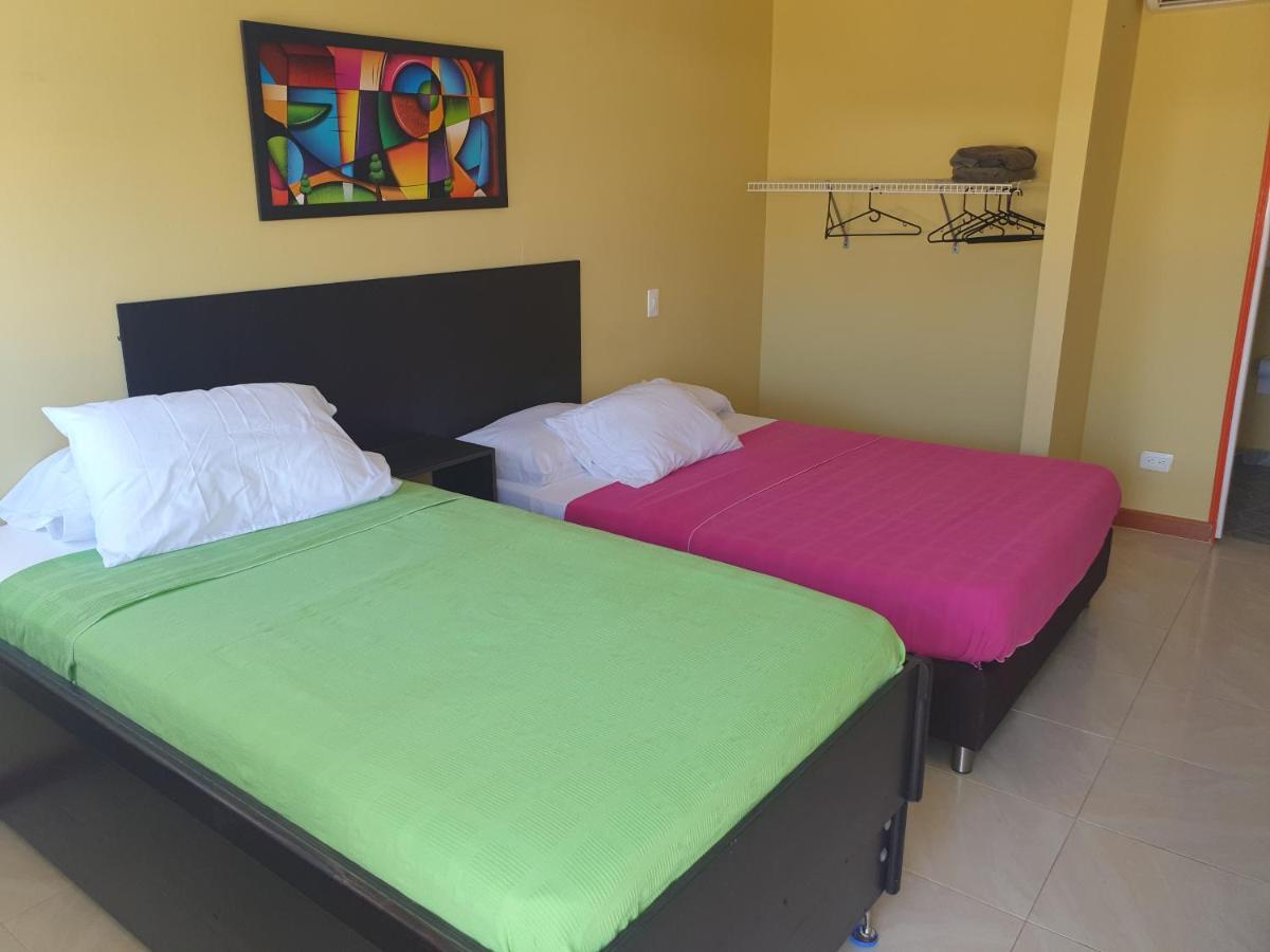 Victoria'S Gennie Bay Village Hostal San Andrés Buitenkant foto