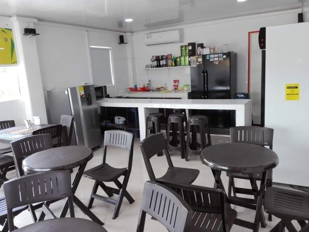 Victoria'S Gennie Bay Village Hostal San Andrés Buitenkant foto