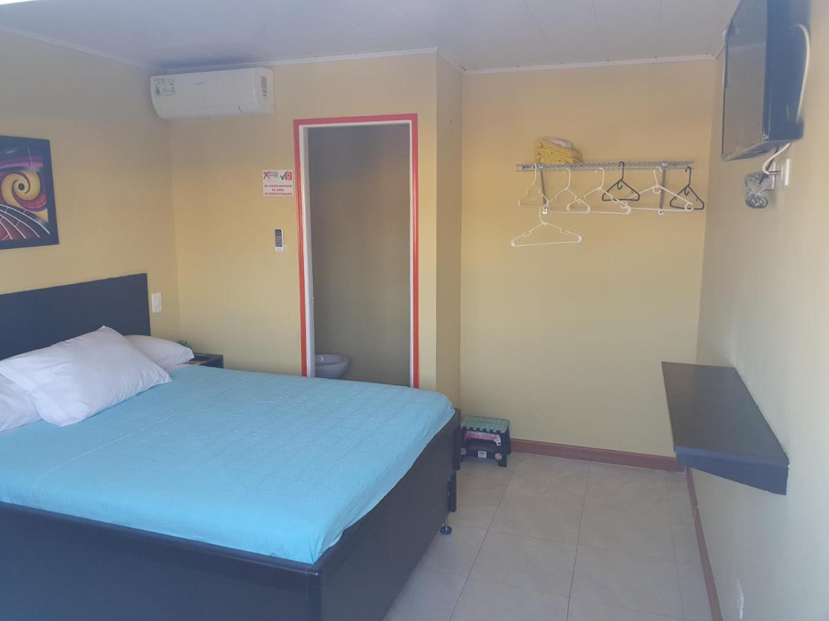 Victoria'S Gennie Bay Village Hostal San Andrés Buitenkant foto