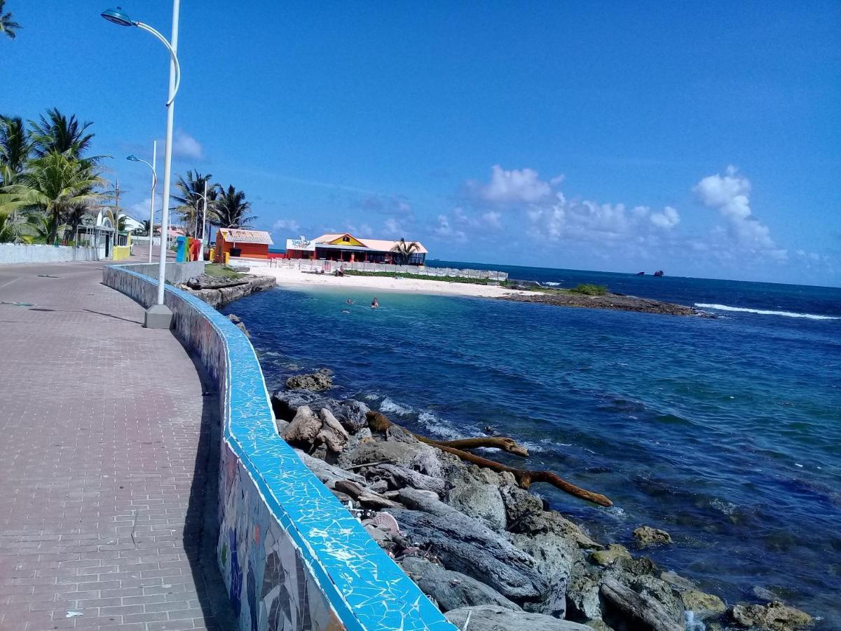 Victoria'S Gennie Bay Village Hostal San Andrés Buitenkant foto
